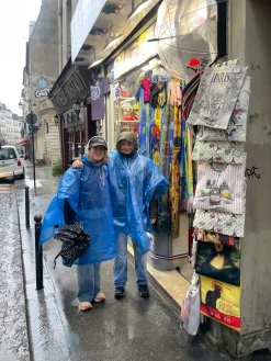 Poncho pluie Tour Eiffel "Happy Days in Paris"