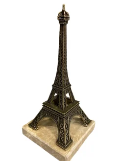 Tour Eiffel métal sur marbre